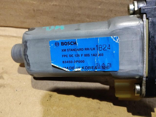 bontott KIA SORENTO Bal hátsó Ablakemelő Motor