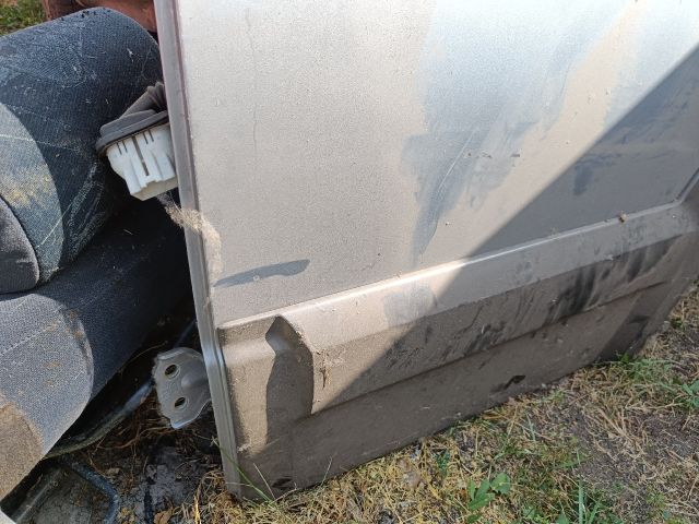 bontott KIA SORENTO Bal hátsó Ajtó (Részeivel)