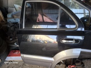 bontott KIA SORENTO Bal hátsó Ajtó (Részeivel)