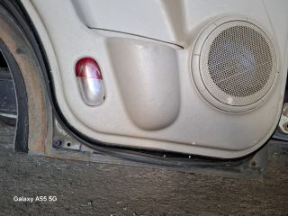 bontott KIA SORENTO Bal hátsó Ajtó (Részeivel)