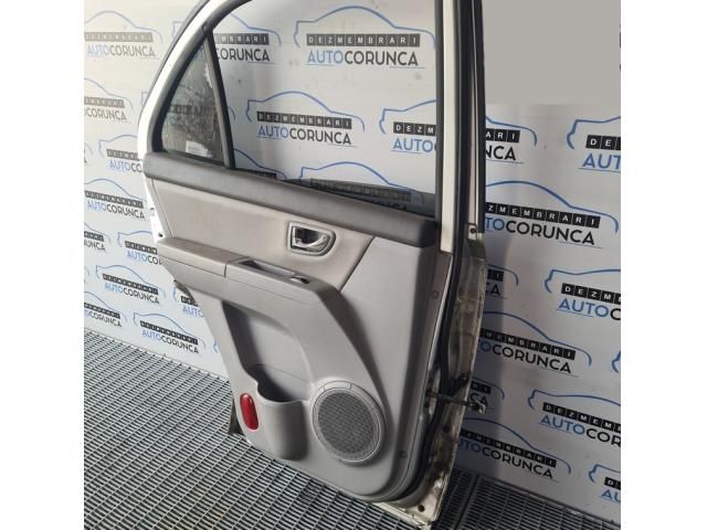 bontott KIA SORENTO Bal hátsó Ajtó (Üres lemez)