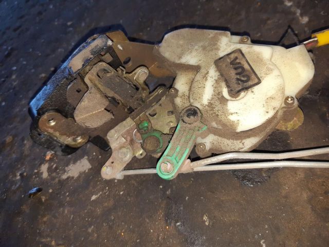 bontott KIA SORENTO Bal hátsó Ajtózár