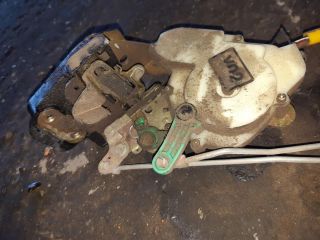 bontott KIA SORENTO Bal hátsó Ajtózár