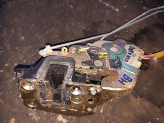 bontott KIA SORENTO Bal hátsó Ajtózár