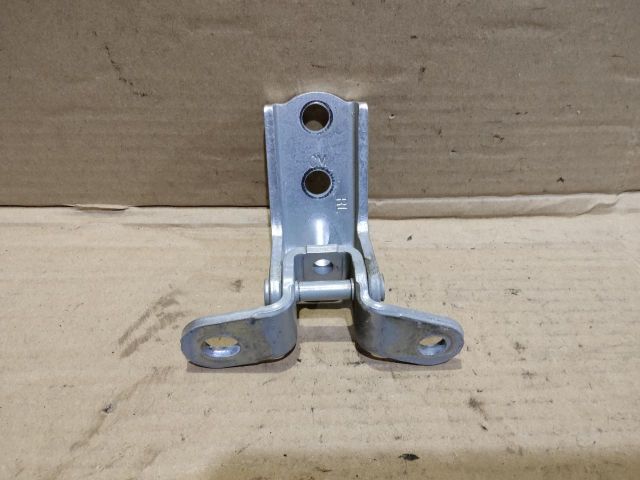 bontott KIA SORENTO Bal hátsó Alsó Zsanér