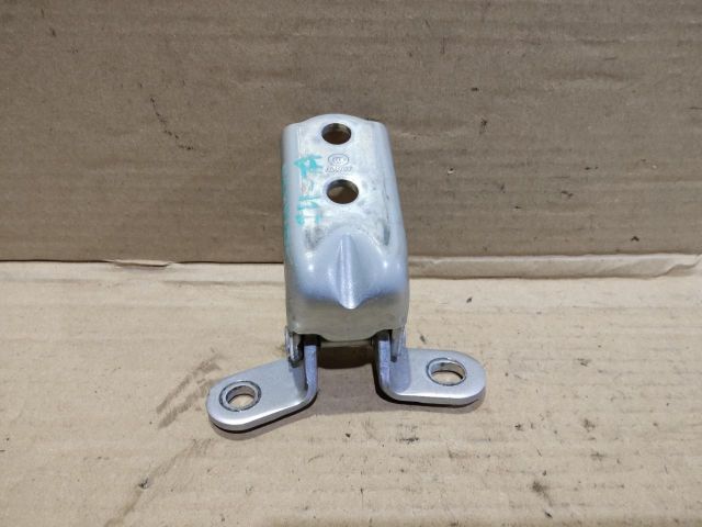 bontott KIA SORENTO Bal hátsó Alsó Zsanér