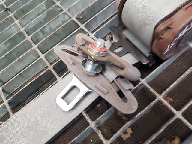 bontott KIA SORENTO Bal hátsó Biztonsági Öv