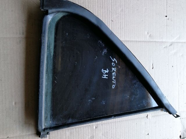 bontott KIA SORENTO Bal hátsó Fixüveg (Ajtóban)