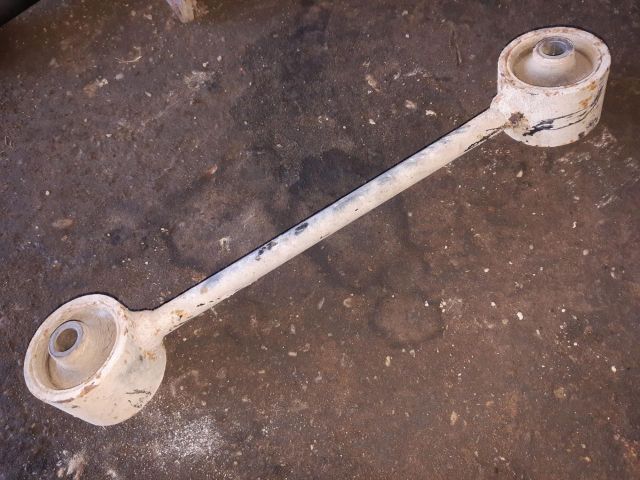 bontott KIA SORENTO Bal hátsó Futómű Kitámasztó