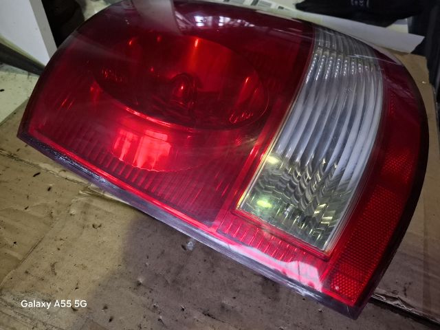 bontott KIA SORENTO Bal Hátsó Lámpa