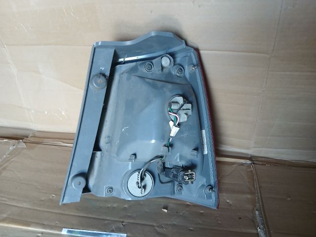 bontott KIA SORENTO Bal Hátsó Lámpa