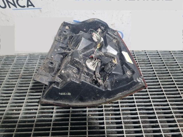 bontott KIA SORENTO Bal Hátsó Lámpa