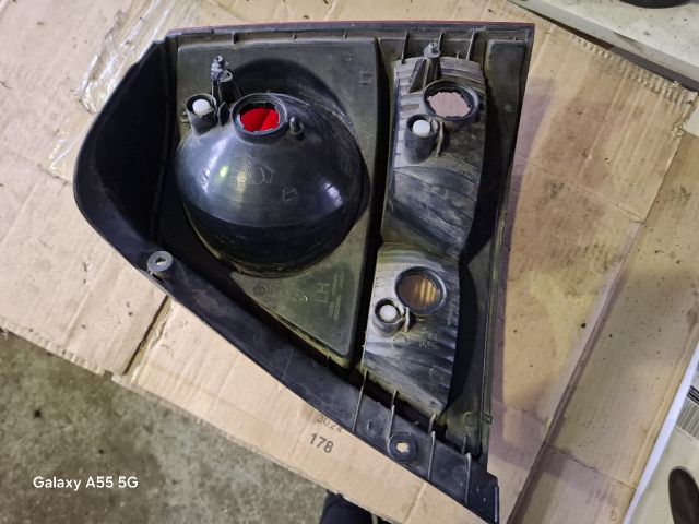 bontott KIA SORENTO Bal Hátsó Lámpa