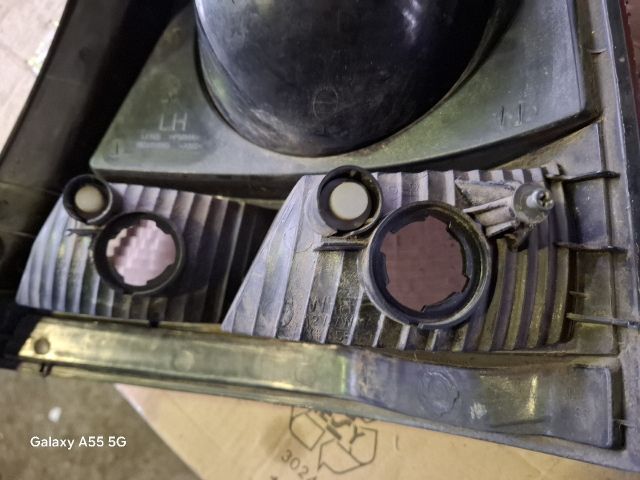 bontott KIA SORENTO Bal Hátsó Lámpa