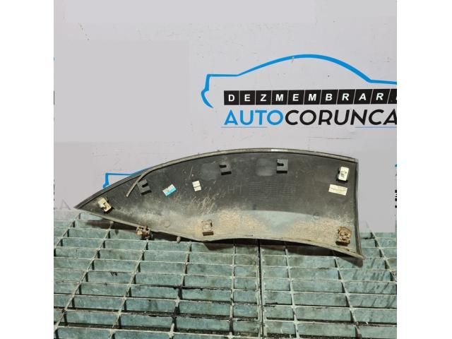 bontott KIA SORENTO Bal hátsó Sárvédő Díszléc