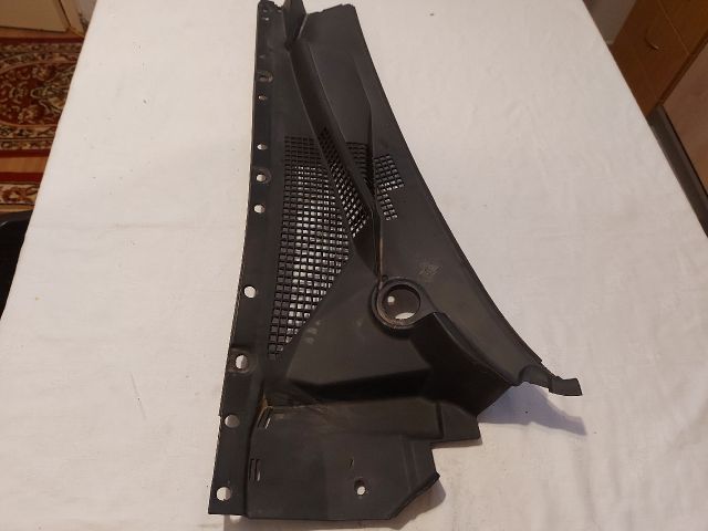 bontott KIA SORENTO Bal Levélrács Záróvég