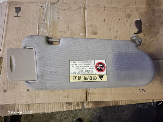 bontott KIA SORENTO Bal Napellenző