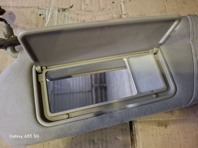 bontott KIA SORENTO Bal Napellenző