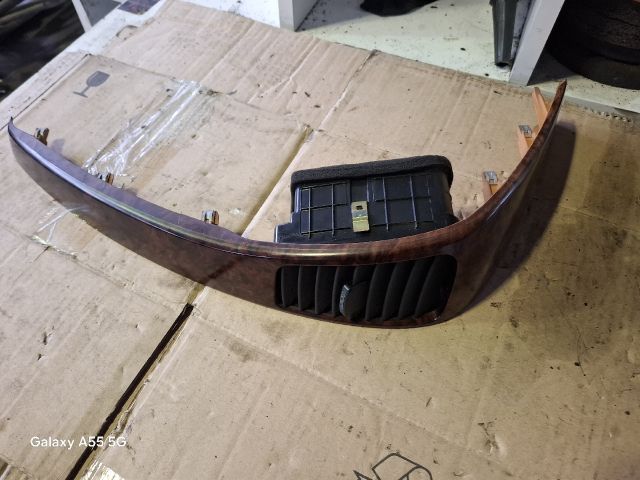 bontott KIA SORENTO Bal Szellőző