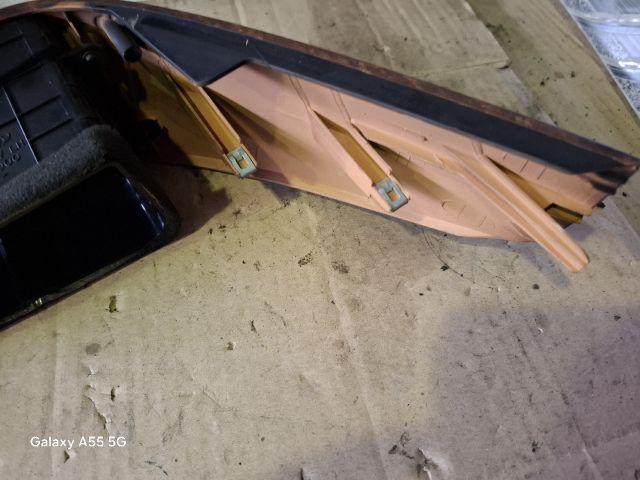 bontott KIA SORENTO Bal Szellőző