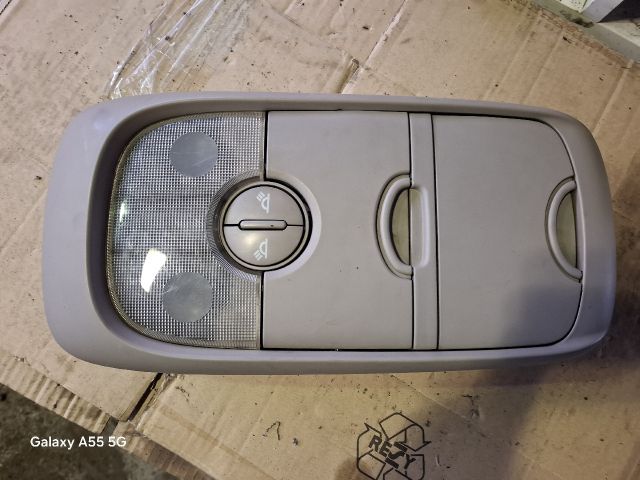 bontott KIA SORENTO Beltér Világítás Első