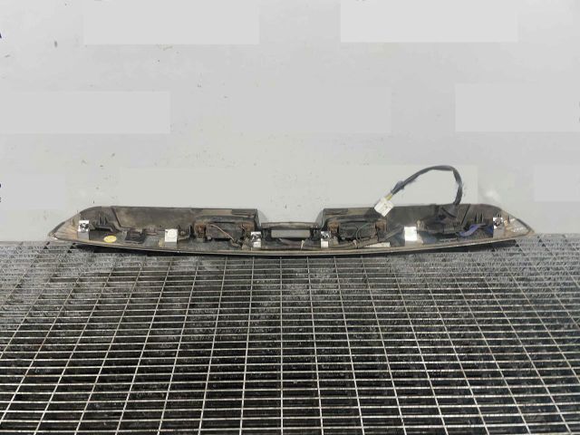 bontott KIA SORENTO Csomagtérajtó Díszléc