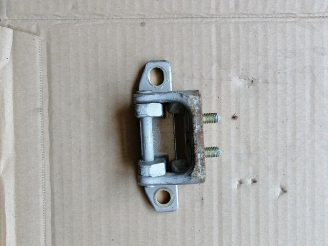 bontott KIA SORENTO Csomagtérajtó Jobb Zsanér