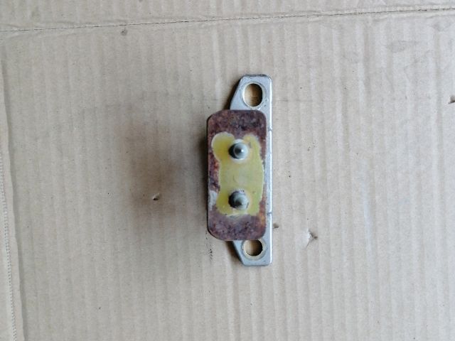 bontott KIA SORENTO Csomagtérajtó Jobb Zsanér