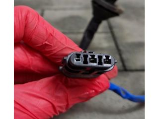 bontott KIA SORENTO Csomagtérajtó Kilincs