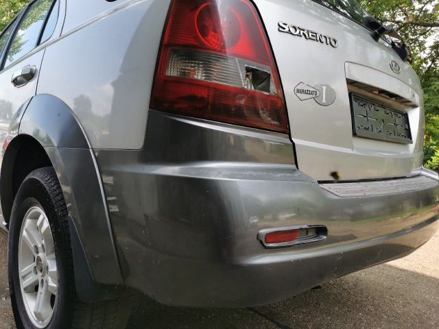 bontott KIA SORENTO Csomagtérajtó (Részeivel)