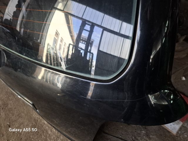 bontott KIA SORENTO Csomagtérajtó (Részeivel)