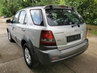 bontott KIA SORENTO Csomagtérajtó (Részeivel)