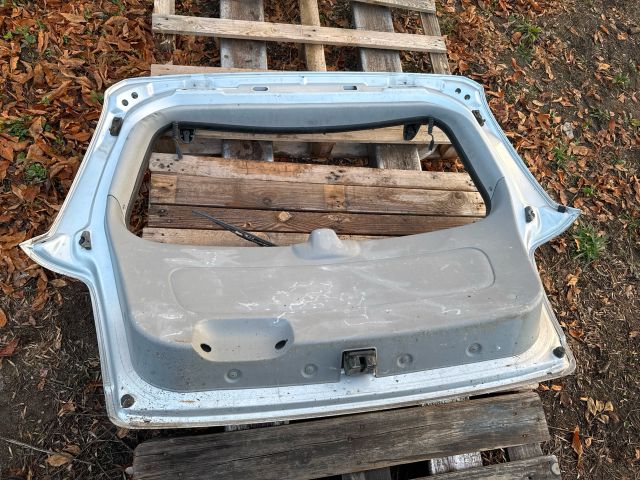 bontott KIA SORENTO Csomagtérajtó (Részeivel)