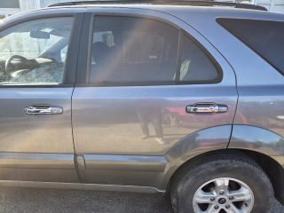 bontott KIA SORENTO Csomagtérajtó (Részeivel)