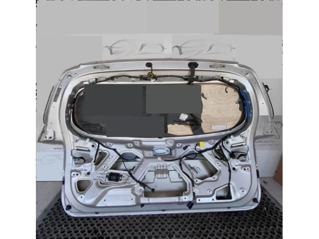 bontott KIA SORENTO Csomagtérajtó (Üres lemez)