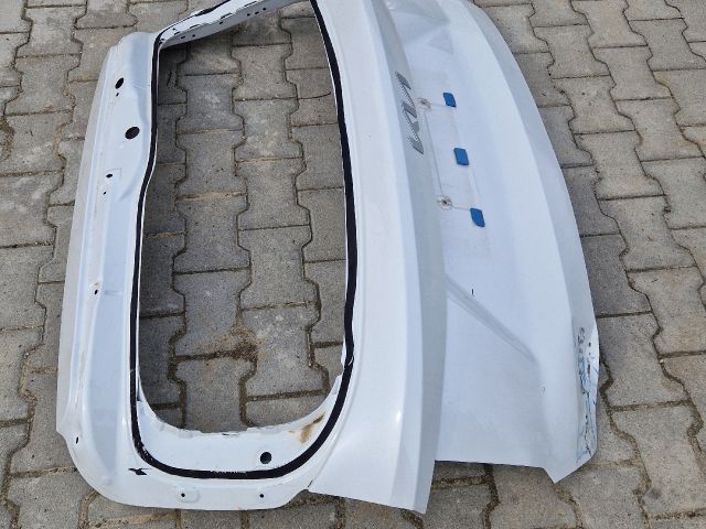 bontott KIA SORENTO Csomagtérajtó (Üres lemez)