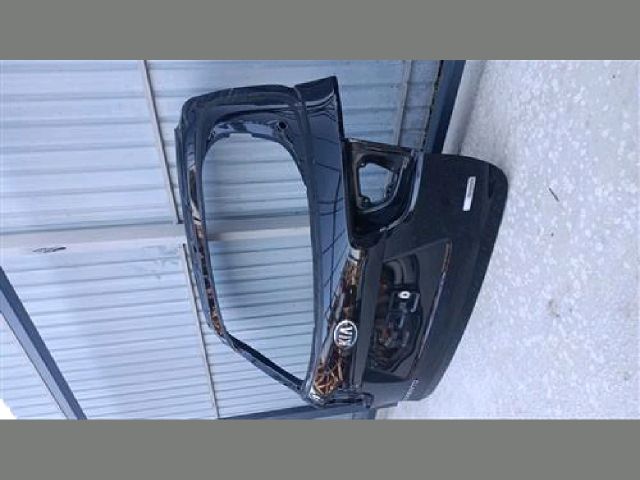 bontott KIA SORENTO Csomagtérajtó (Üres lemez)