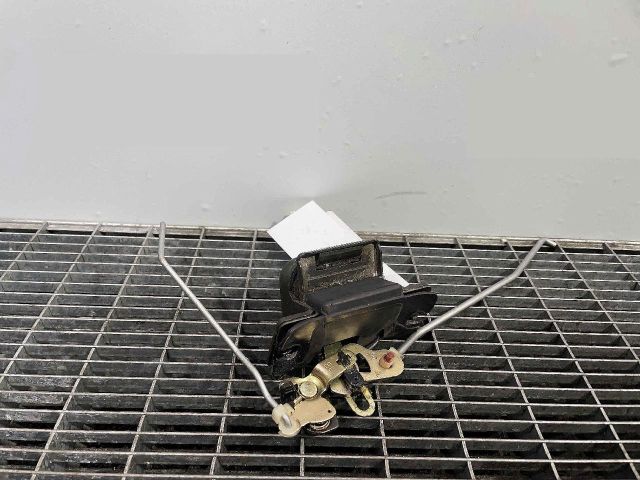 bontott KIA SORENTO Csomagtérajtó Ütköző