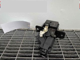 bontott KIA SORENTO Csomagtérajtó Ütköző