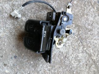 bontott KIA SORENTO Csomagtérajtó Zárszerkezet