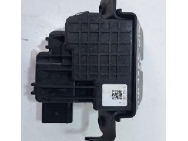 bontott KIA SORENTO Csomagtérajtó Zárszerkezet