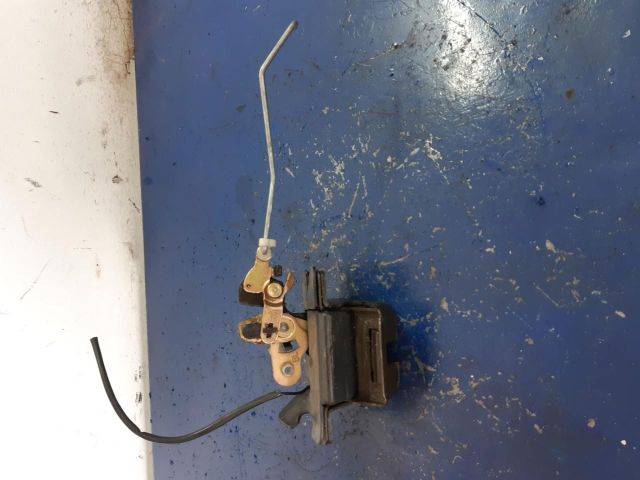 bontott KIA SORENTO Csomagtérajtó Zárszerkezet