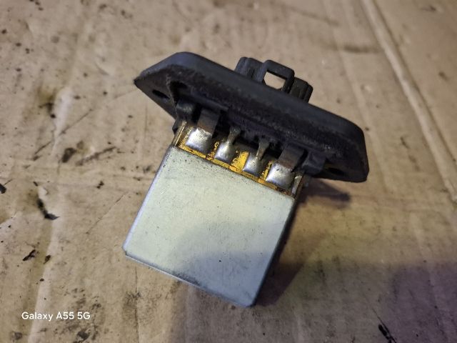 bontott KIA SORENTO Előtét Ellenállás Fűtőmotor