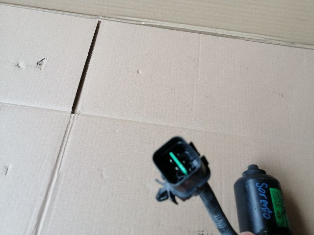 bontott KIA SORENTO Első Ablaktörlő Motor