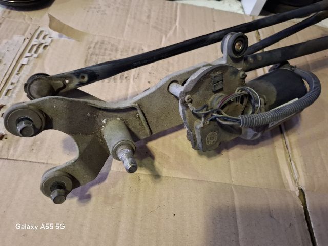 bontott KIA SORENTO Első Ablaktörlő Szerkezet Motorral