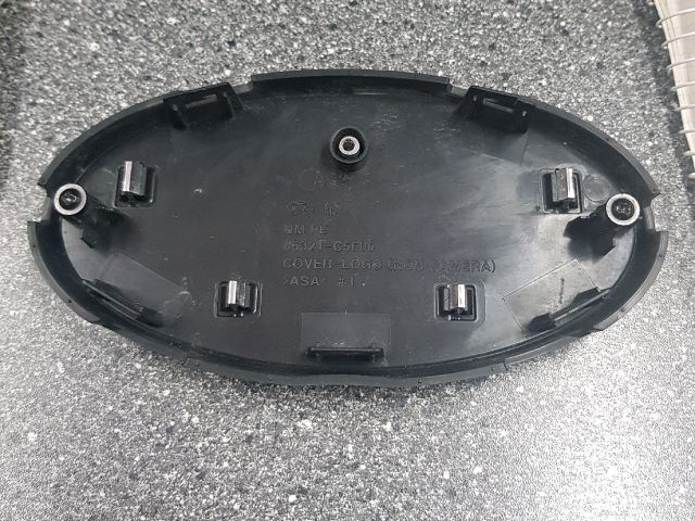 bontott KIA SORENTO Első Embléma