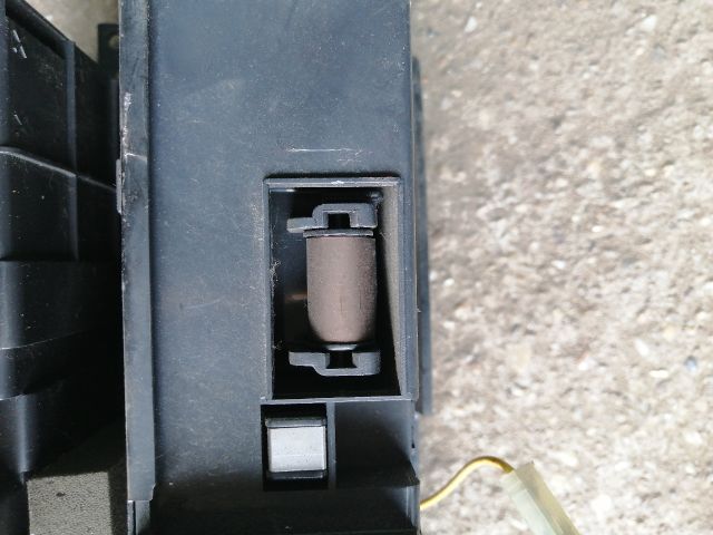 bontott KIA SORENTO Első Hamutartó