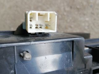 bontott KIA SORENTO Első Hamutartó