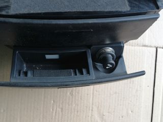 bontott KIA SORENTO Első Hamutartó