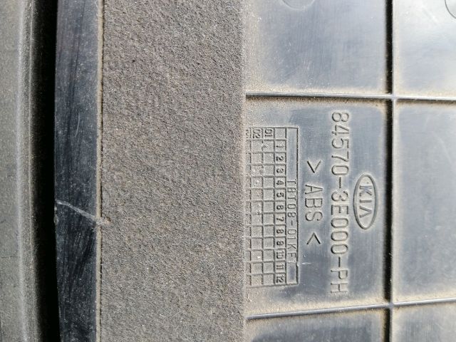 bontott KIA SORENTO Első Hamutartó